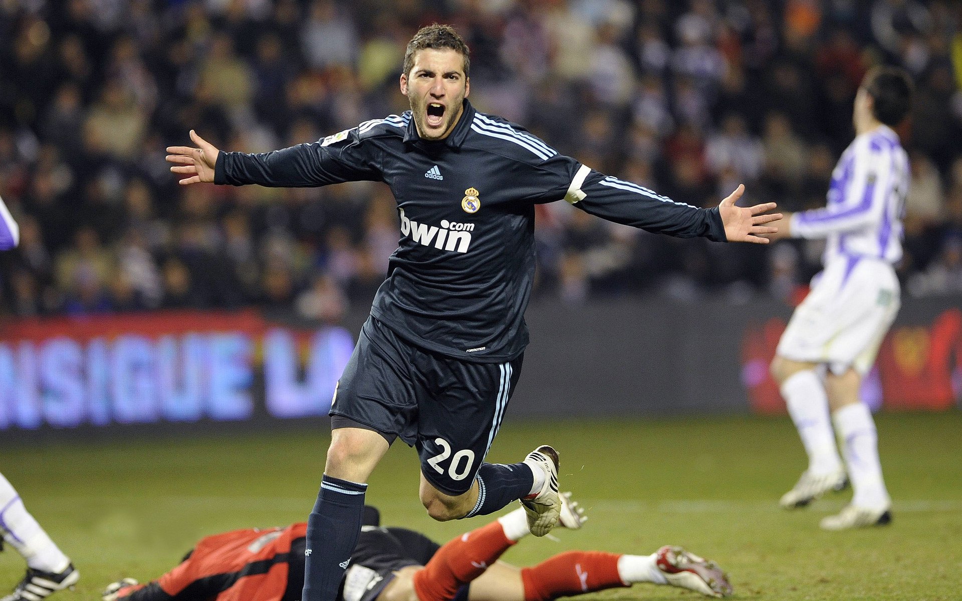 ky体育竞猜-史上最大“黑马军团”逆走欧洲足球巅峰，欧洲逆袭的球队